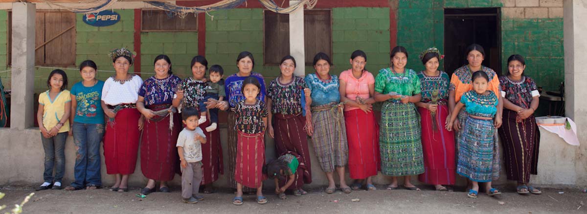 Certifierad B Corp! 4 Kvinnor som på Guatemalas landsbygd tillverkar åt Wakami
