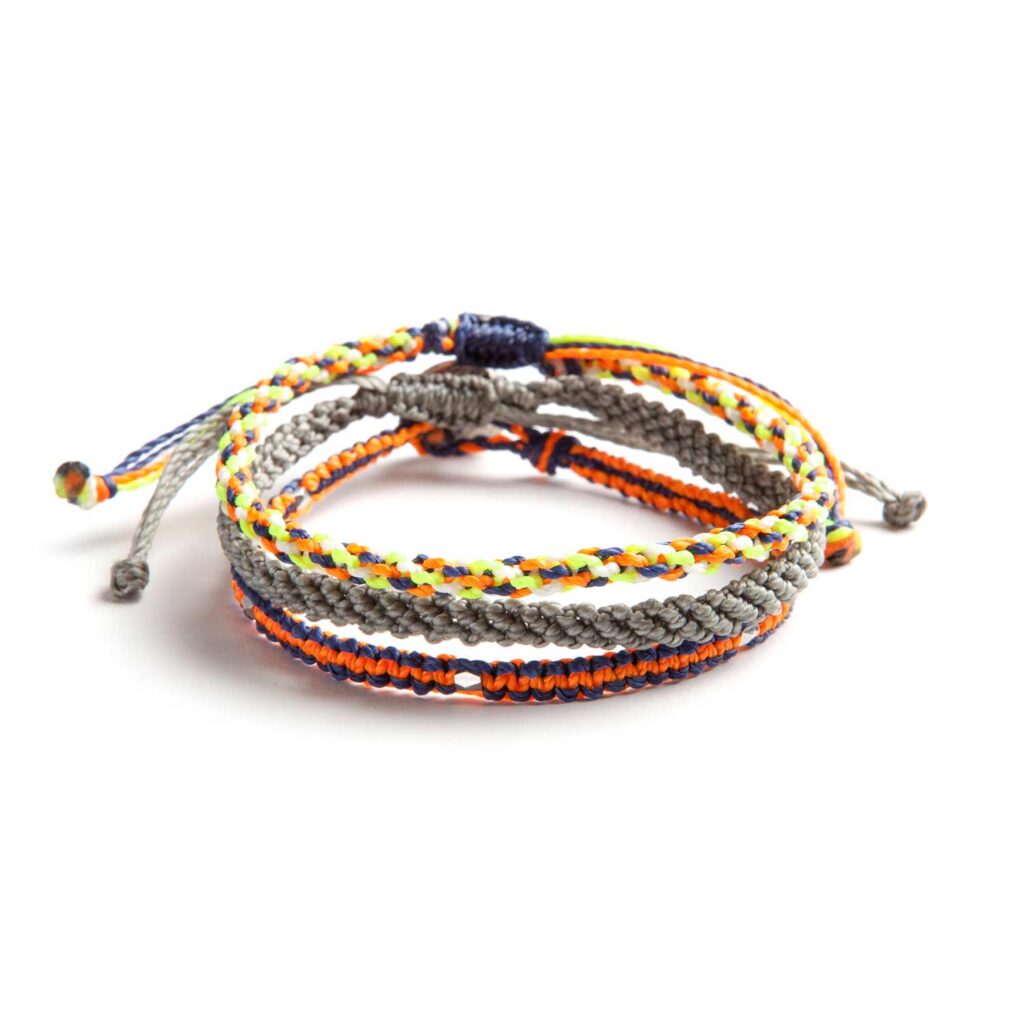 Adventures, aqua, armband, blå, Fair Trade, fläta, grå, Guatemala, gul, hantverk, kit, neon, orange, smycke, tre, vit