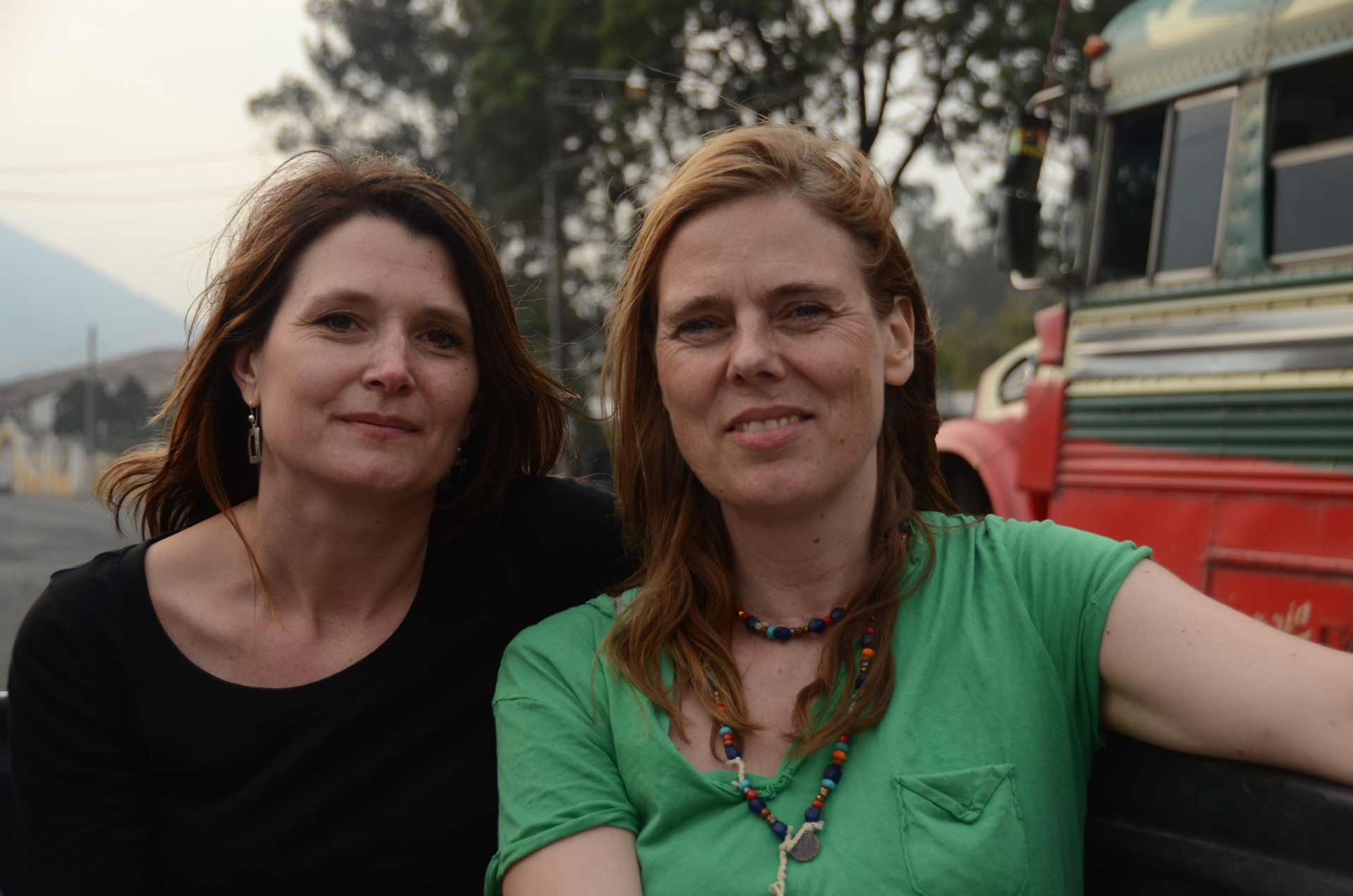 Annika & Sofia åker på flak i Guatemala