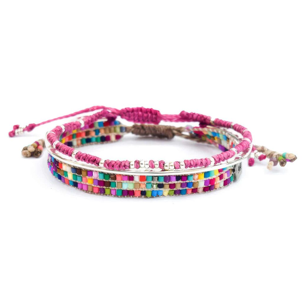 Armband och halsband med attityd och hjärta – fair trade från Guatemala 8 Tre handtillverkade armband