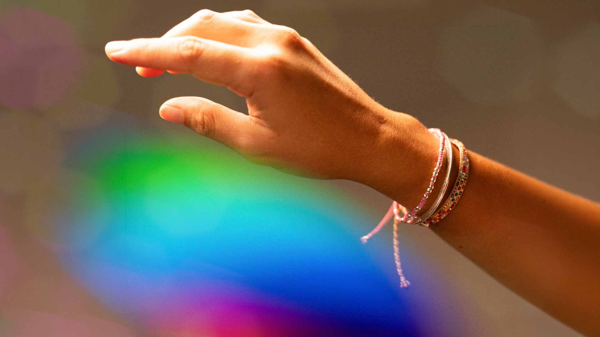 Armband och halsband med attityd och hjärta – fair trade från Guatemala 7 Join Set of 3 rosa silver WA0870 lifestyle hero