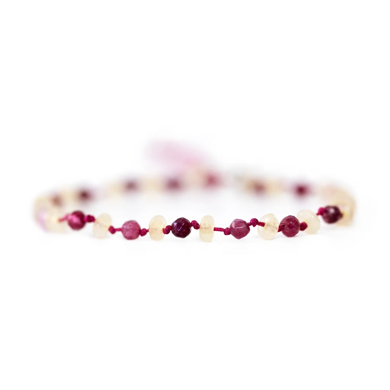 Öppna vägen – rosa 1 Rosa och lila armband med glasstenar